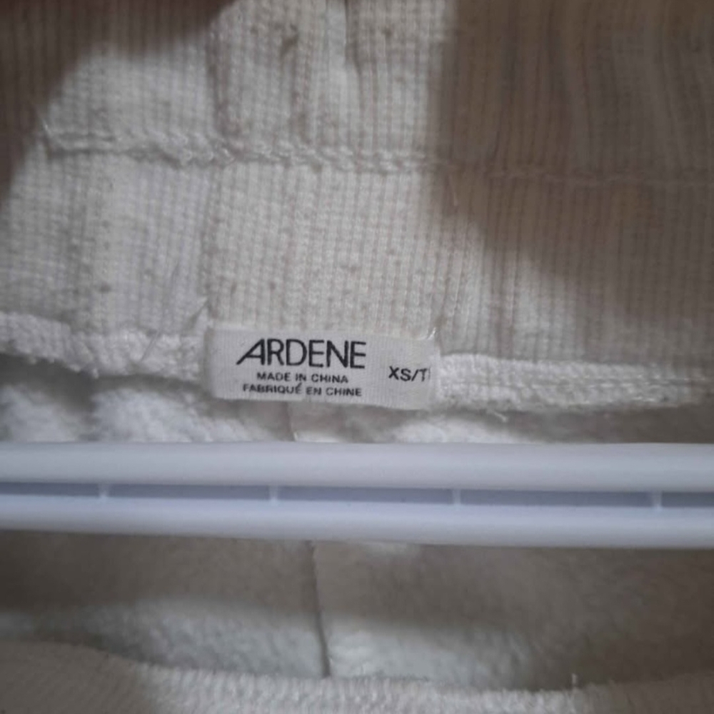 CLOTHING BUNDLE - Picture 4 of 7